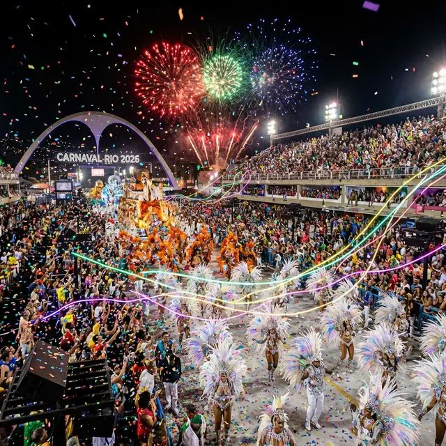Carnaval 2026: Guia Completo de Datas e Blocos