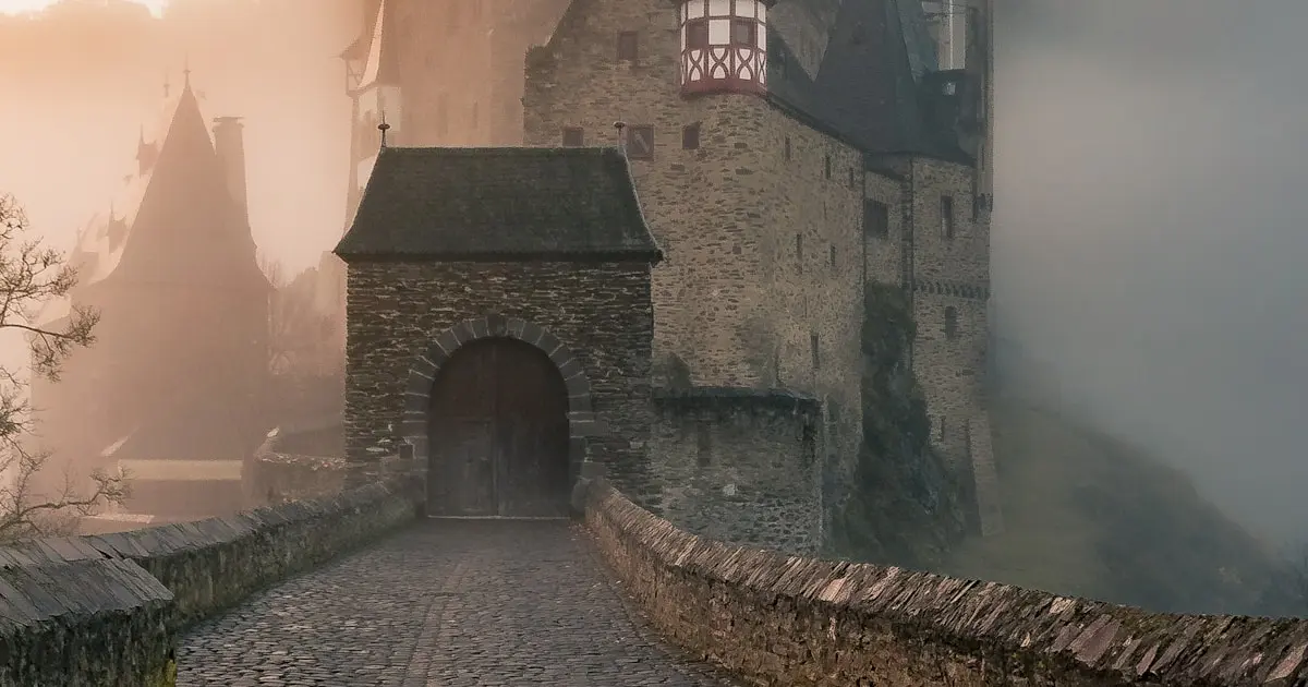 7 Civilizações Perdidas Misteriosas